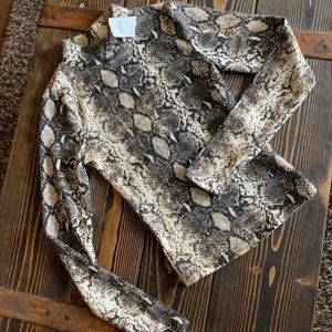 Snake print top
